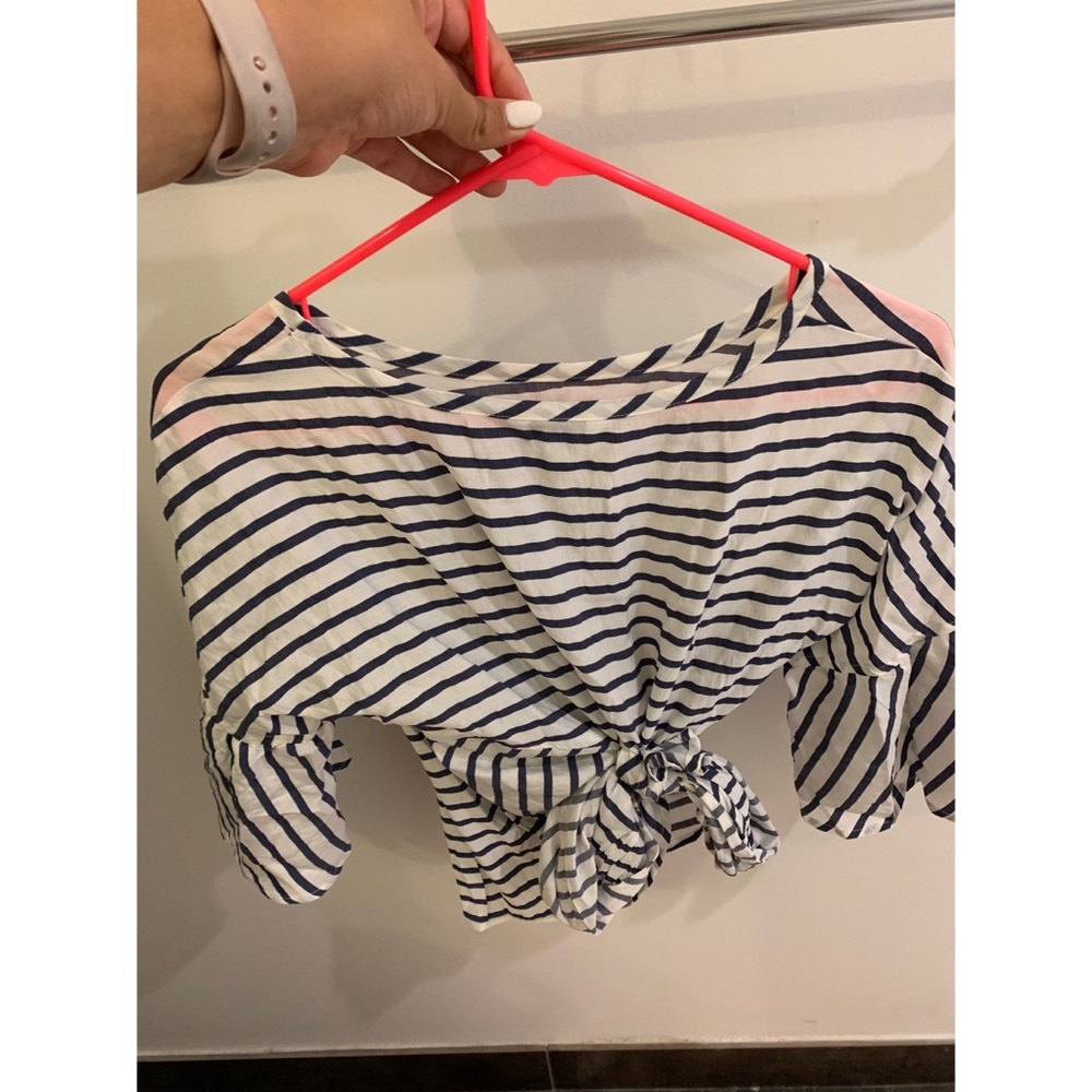 Express striped top!! Ties in front